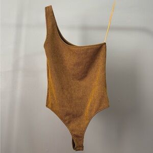 DYNAMITE One Shoulder Bodysuit